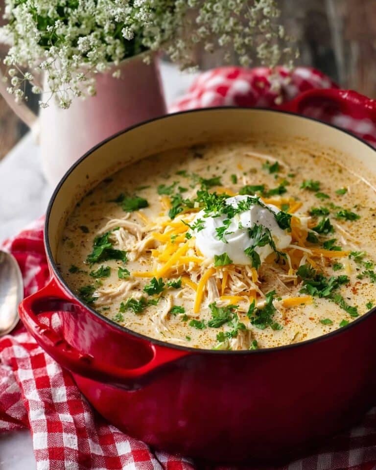 Tasty Keto White Chicken Chili Recipe